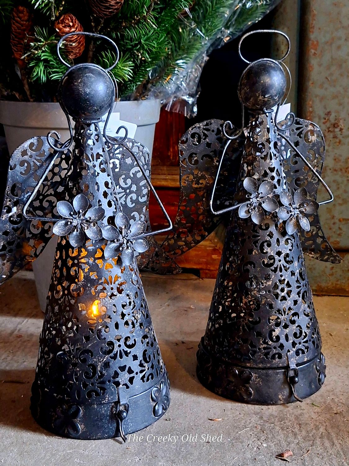 Engel Malina zwart– Metaal – L21 x B14 x H33 cm – met LED-verlichting