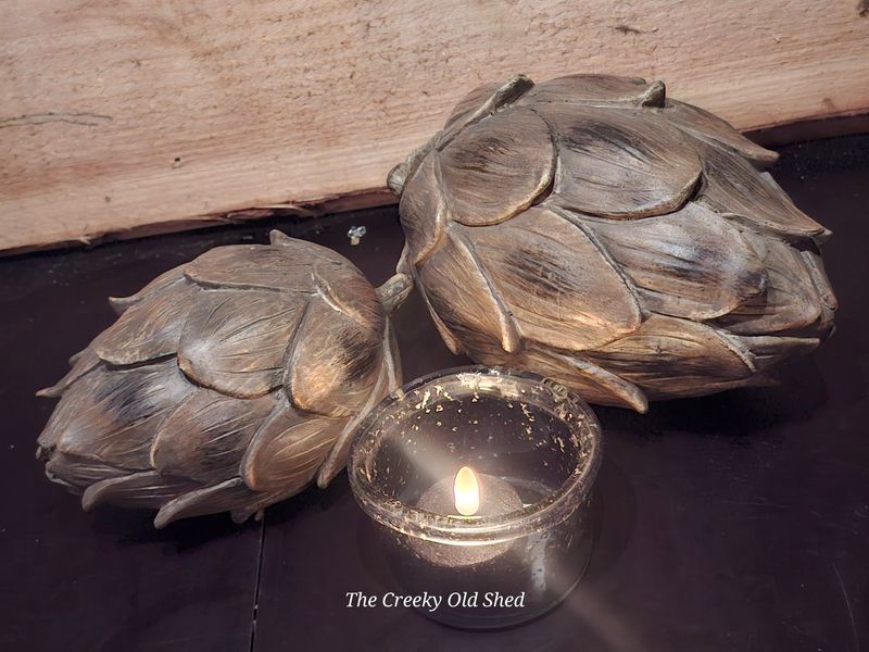 Set van 2 Artisjokbeelden – Groot &amp; Klein