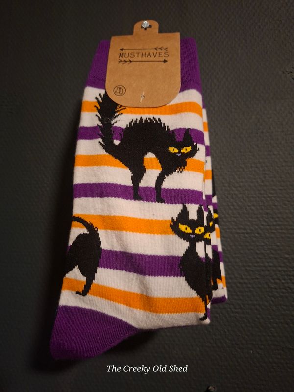 Blije Sokken – Paarse Halloween Sokken met katten (€4,95 per paar, maat 38-44) 🦇🎃