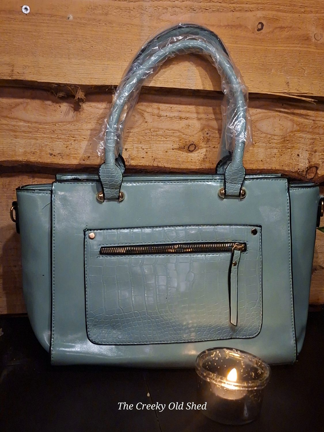 💙 Damestas Blauw Laklook – Licht Crocomotief ✨