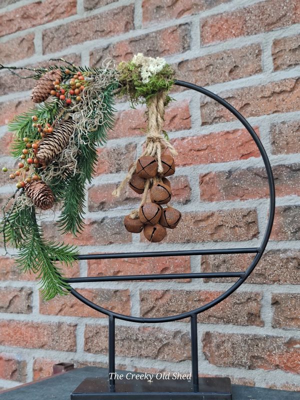 Zwart metalen frame met kerstopmaak – 44 x 34 cm