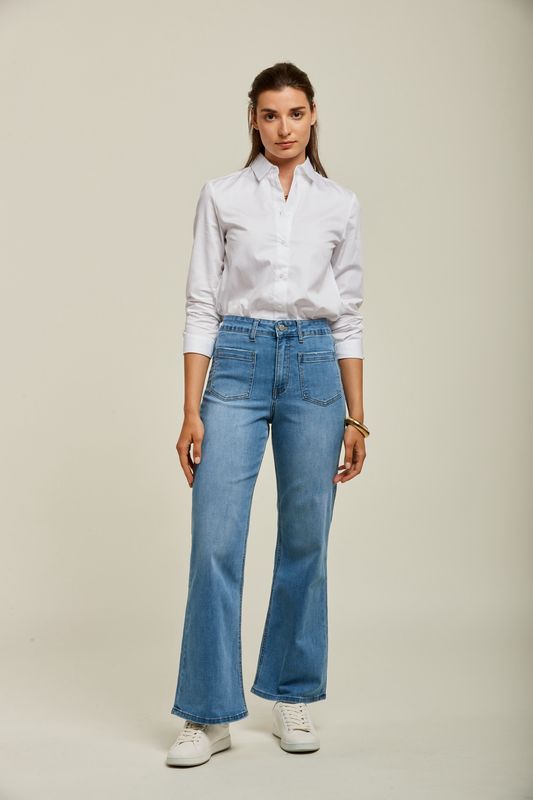 Toxik High Waisted Two Pocket Front Flare Jeans In Light Wash