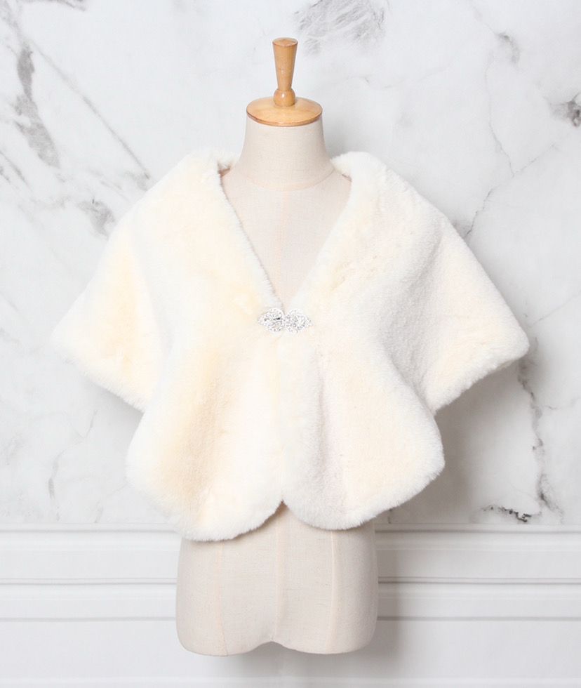 The Rochelle Faux Fur Stole With Clasp In Cream