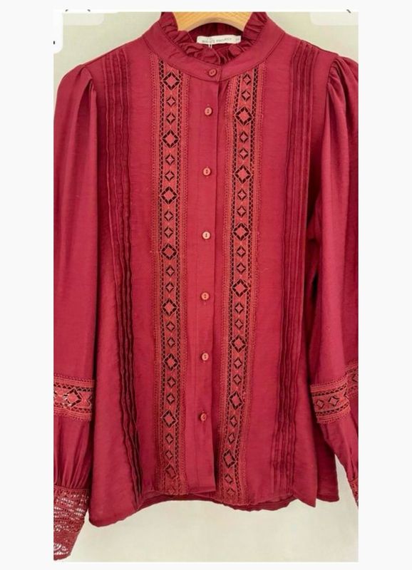 The Lilibeth Blouse In Burgundy
