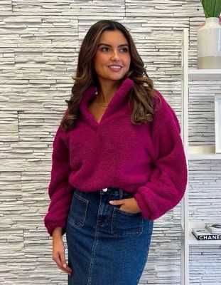 The Harriet Teddy Borg Fleece Top In Fuchsia