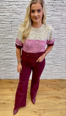 The Avery Knitted Stripe Top In Wine