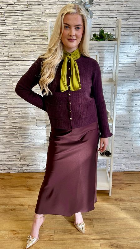 The Emily Two Pocket Cardigan In Chocolate Brown