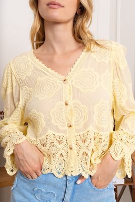The Annabelle Broderie Anglaise Blouse In Lemon