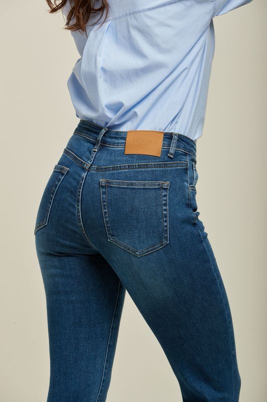 Toxik Boyfriend Jeans In Mid Wash Denim