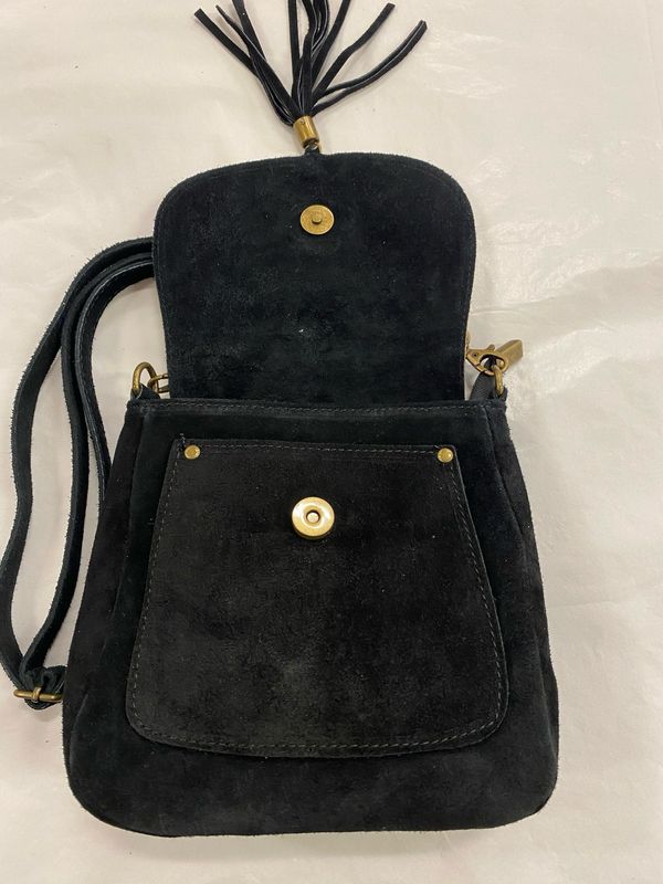 Real Suede Leopard Print Crossover Bag In Black