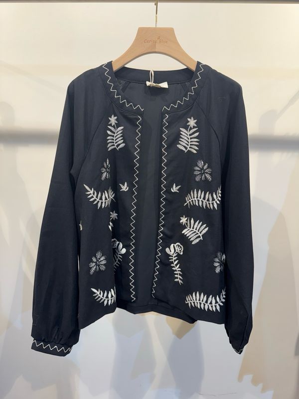 The Leisha Kimono Jacket In Black