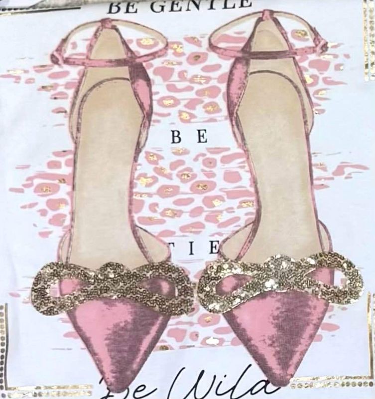 The Cute Bow Heels T Shirt in Pink