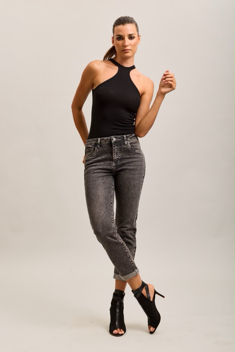 Toxik Boyfriend Jeans In Grey