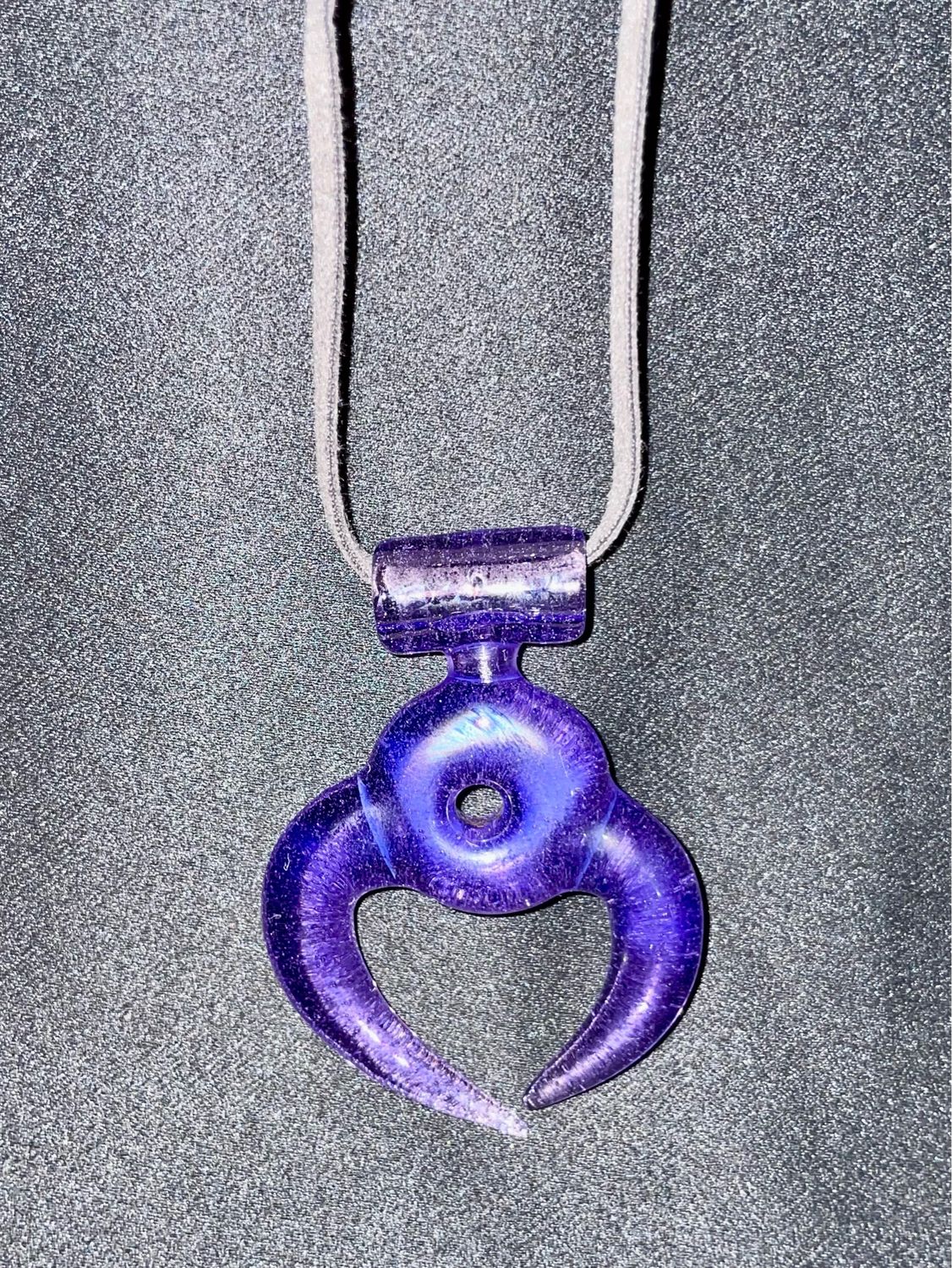Shonlys x green volcano solid horned pendant