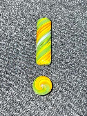 Yg glass pillar and pearl set