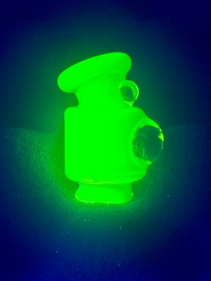 Saiyan glass Venusaur puffco pivot top-0138