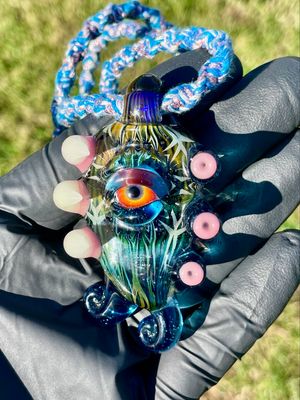 Salt x steve sizelove pendant CHIPPED