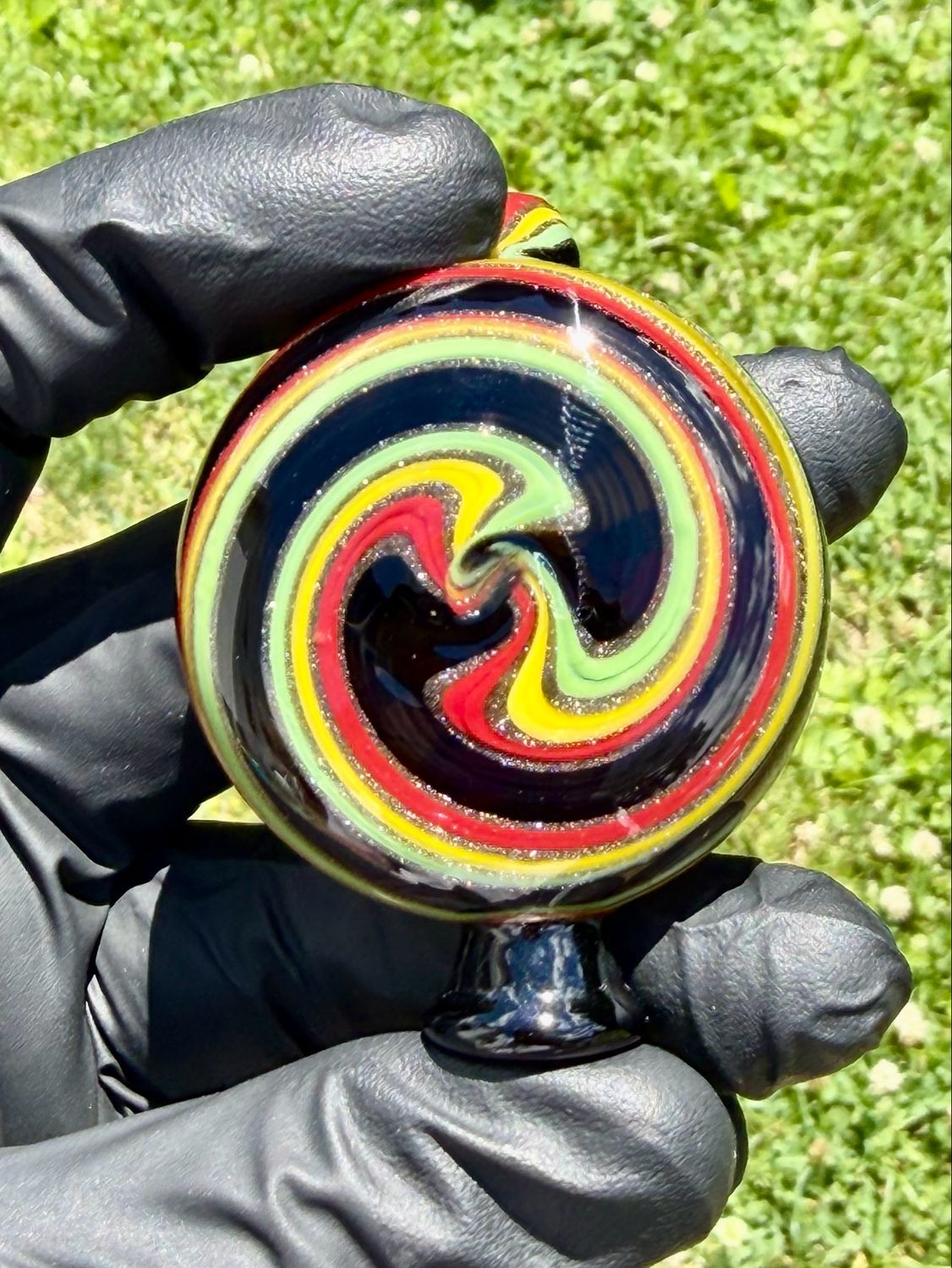 Rasta pivot pendant