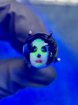 Sugar skull Millie pearl UV steve h 6mm