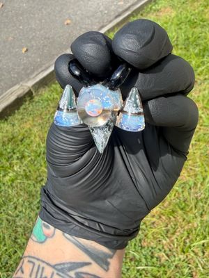 Rich villa opal pendant