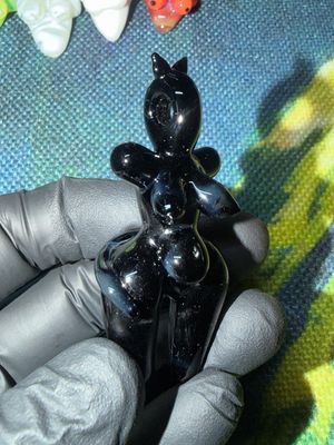 Black cat full body babe pendant 
