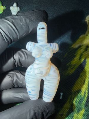 Mummy full size babe pendant UV
