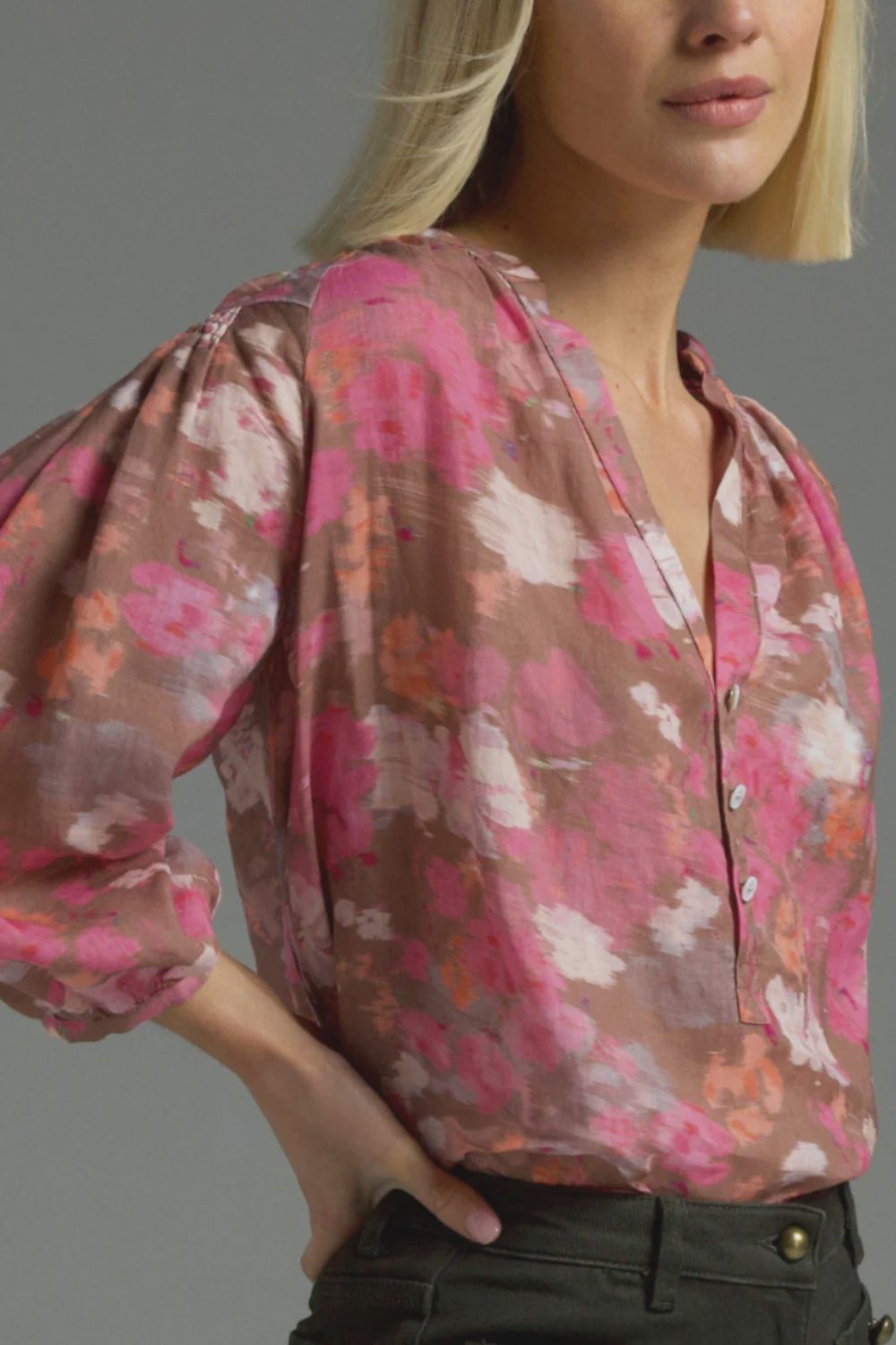 Stage top Zoe Kratzmann Blush Blur