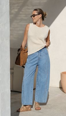 Darted Barrel Jean Blue