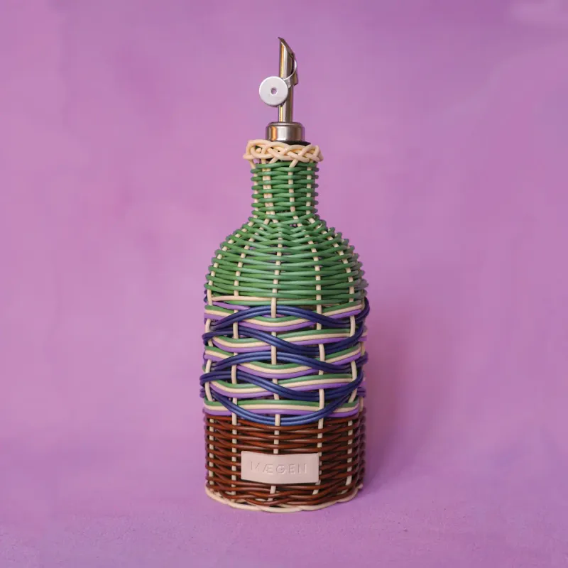 Maegen oil pourer