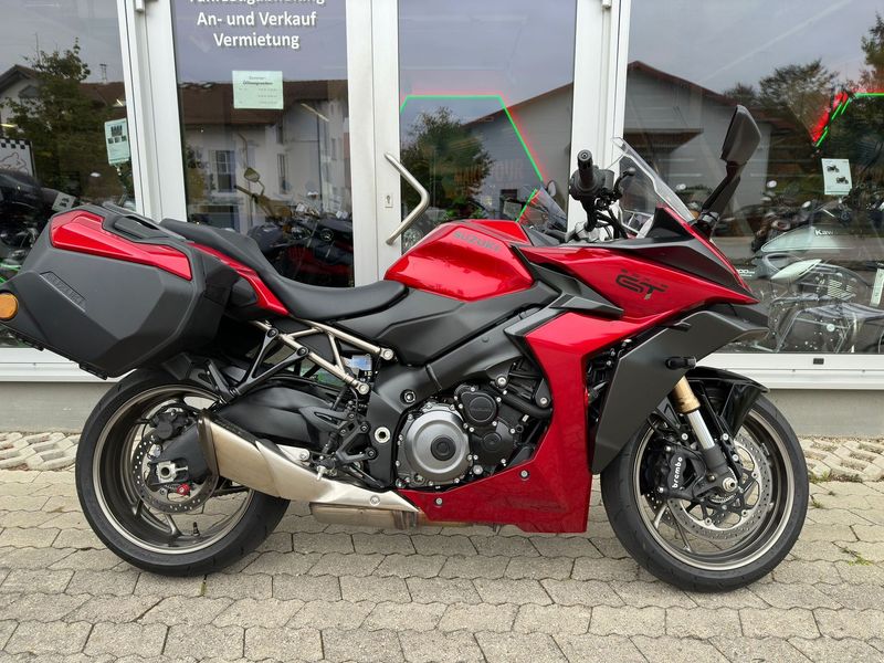 Suzuki GSX-S1000GT *2024* | inklusive Koffer Suzuki GSX-S1000GT *2024* | inklusive Koffer
