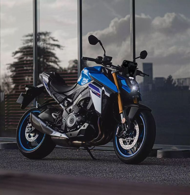 Suzuki GSX-S1000 *2025* | jetzt mit TFT-Display! Suzuki GSX-S1000 *2025* | jetzt mit TFT-Display!