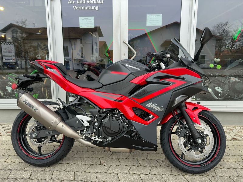 Kawasaki Ninja 500 SE Performnce Akrapovič 2025 verfügbar Kawasaki Ninja 500 SE Performnce Akrapovič 2025 verfügbar