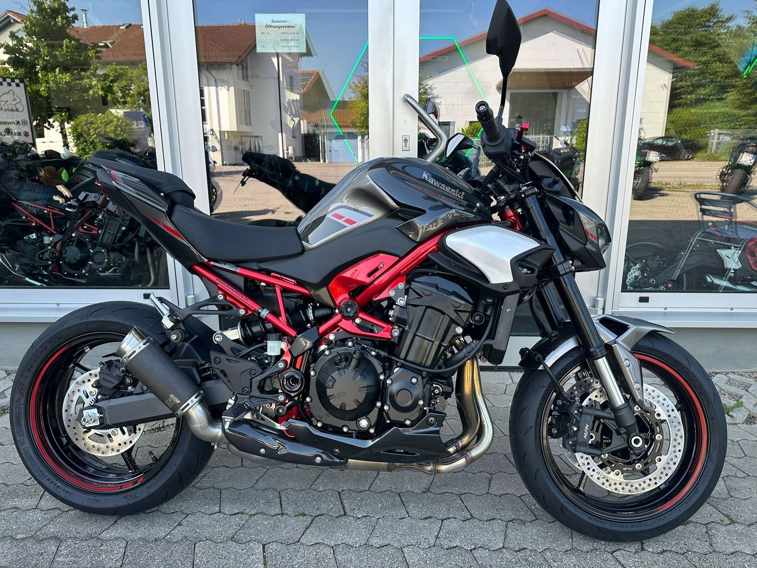 Kawasaki Z900 Red Sport Edition *2025*