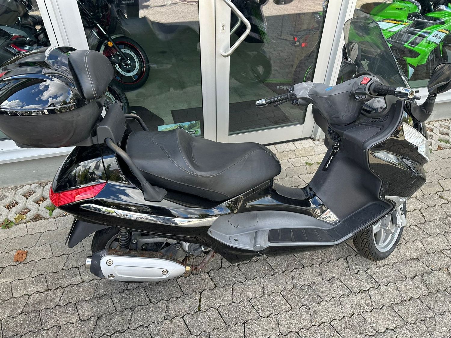 Piaggio X8 125 |