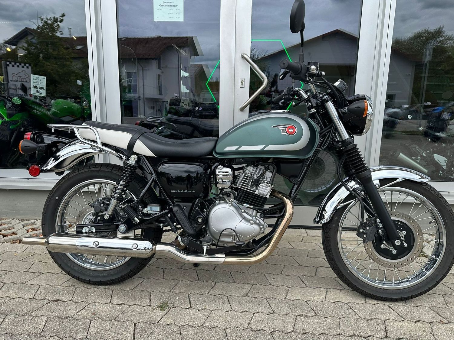 Kawasaki W230 *2026* | wenig Kilometer