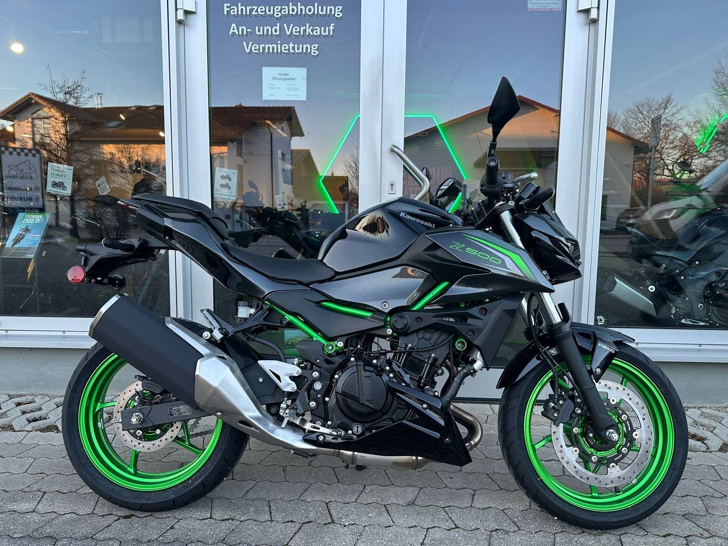 Kawasaki Z500 SE *2026* | Jetzt vorbestellen, alle Farben