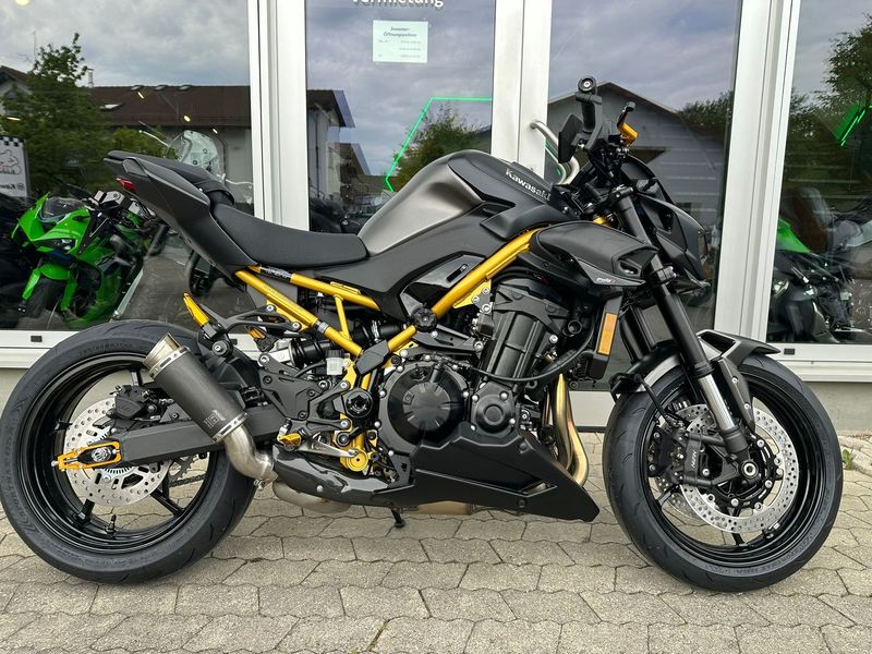Kawasaki Z900 Super Sport Umbau | sofort verfügbar Kawasaki Z900 Super Sport Umbau | sofort verfügbar