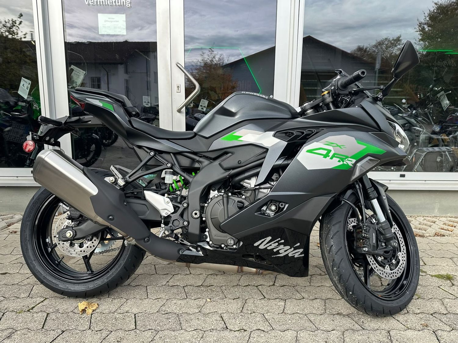 Kawasaki Ninja ZX-4RR 2027* | alle Farben