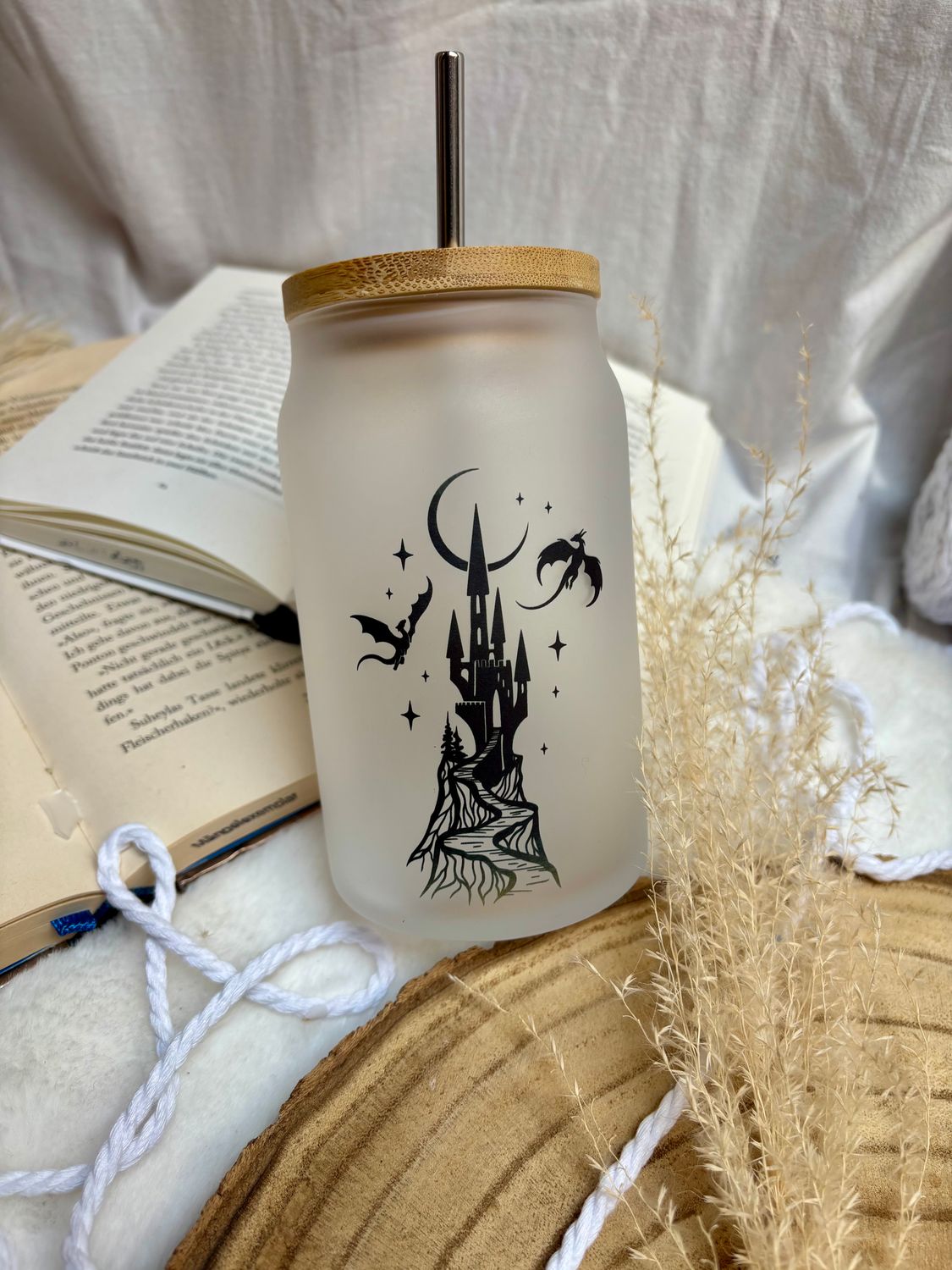 Glastumbler "Dragon Castle" inkl Bambusdeckel und Metallstrohhalm