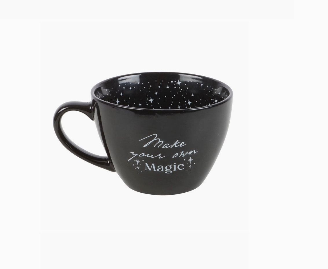 Make Your Own Magic – Sternenhimmel-Tasse (Schwarz)
