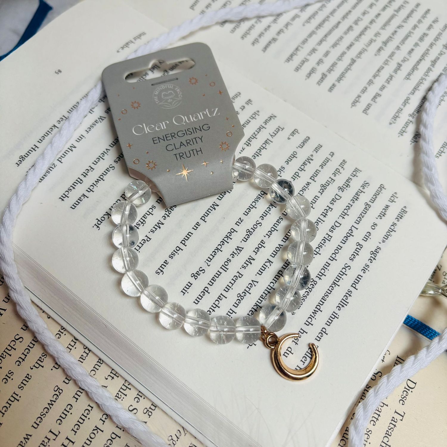 Edelstein-Armband „Clear Quartz“ mit Mondanhänger (gold)