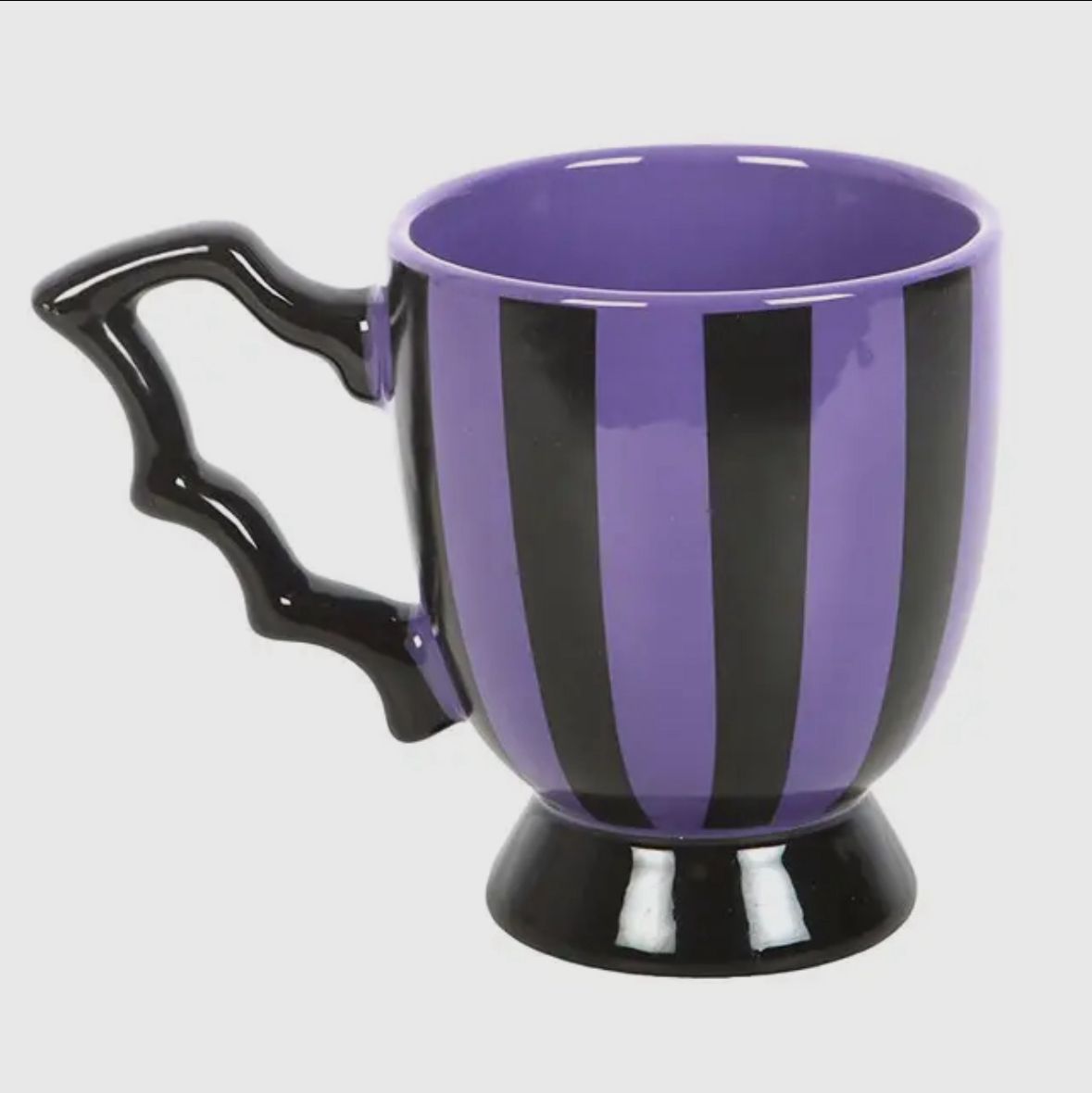 Fledermaus Tasse – Bat Wing Mug lila-schwarz gestreift, Keramik ca. 400 ml | Gothic Halloween Becher