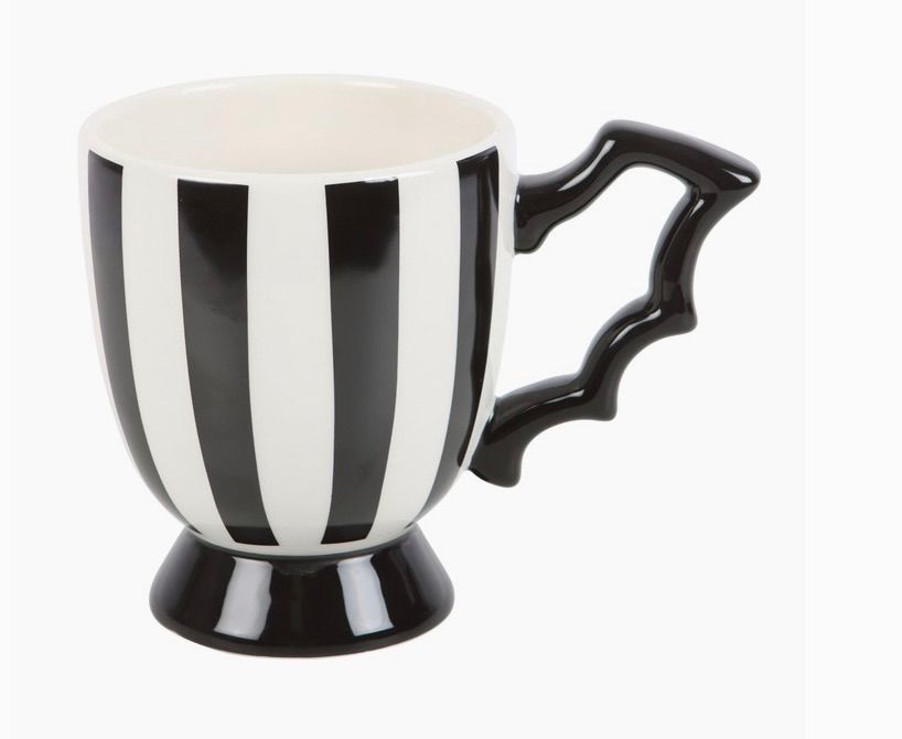 Fledermaus Tasse – Bat Wing Mug weiß-schwarz gestreift, Keramik ca. 400 ml | Gothic Halloween Becher