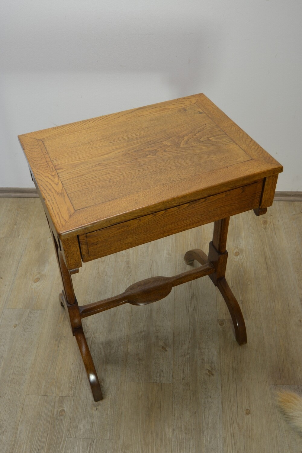 Biedermeier-Nähtisch um 1830 Eiche restauriert