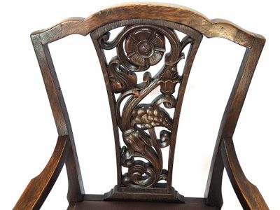 Armlehnstuhl aus den 20er Jahren, massiv Eiche in Chippendale-Form