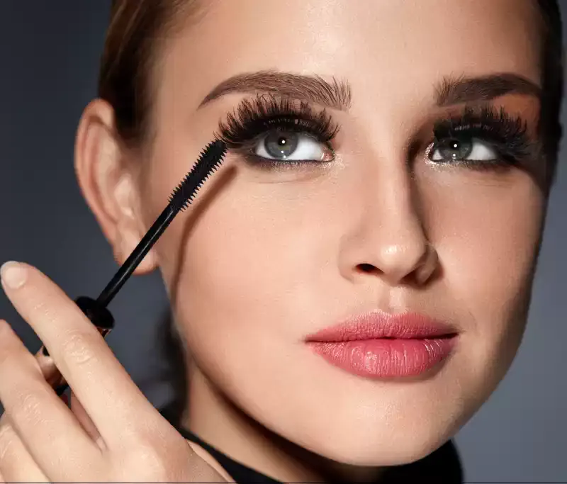 skinafexx-mascara-makeup-sunshinecoast
