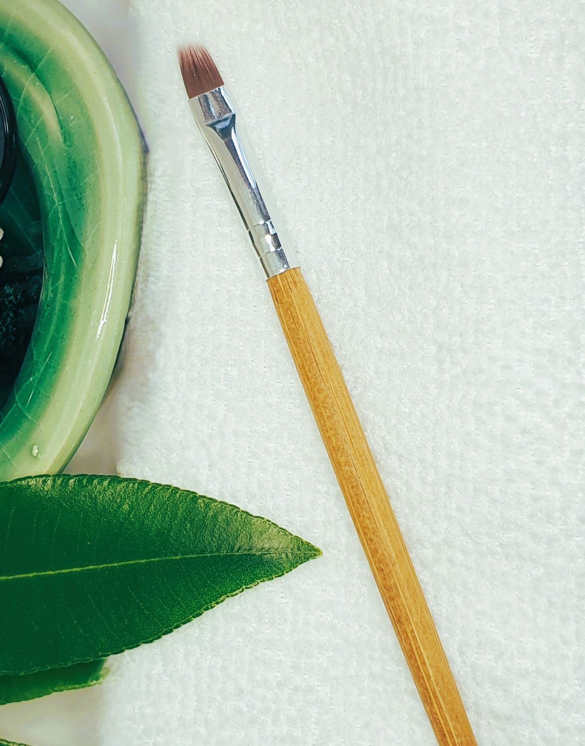 Natural Bamboo Angle liner brush