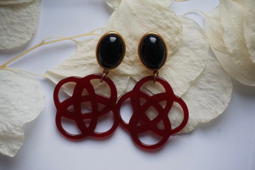 JustWin Ohrring Knoten Laser Cut (weinrot)