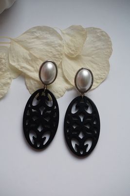 JustWin Ohrring Laser-Cut Oval (schwarz)