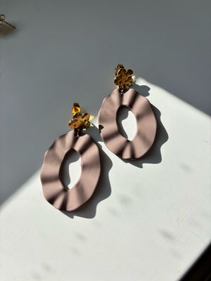 Ohrring Wave (taupe)
